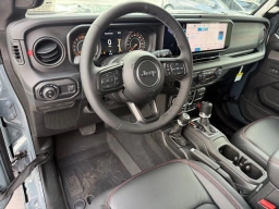 Jeep Gladiator Shadow Ops 4x4 2026