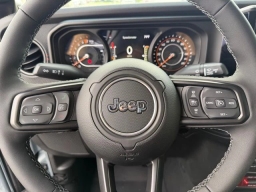 Jeep Gladiator Shadow Ops 4x4 2026