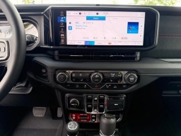 Jeep Gladiator Shadow Ops 4x4 2026