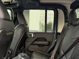 Jeep Gladiator Shadow Ops 4x4 2026