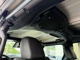 Jeep Gladiator Shadow Ops 4x4 2026