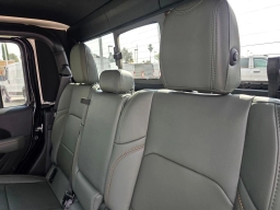 Jeep Gladiator Mojave 4x4 2026