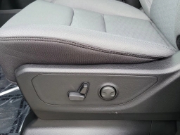 Ram 1500 Big Horn 4x2 Crew Cab 5'7" Box 2026