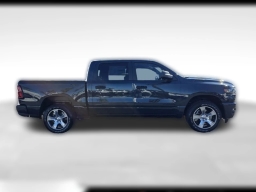 Ram 1500 Express 4x2 Crew Cab 5'7" Box 2026