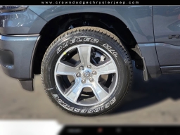 Ram 1500 Express 4x2 Crew Cab 5'7" Box 2026