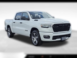 Ram 1500 Express 4x2 Crew Cab 5'7" Box 2026