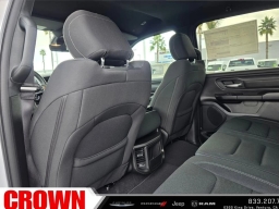 Ram 1500 Express 4x2 Crew Cab 5'7" Box 2026