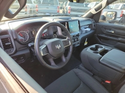 Ram 1500 Express 4x2 Crew Cab 5'7" Box 2026