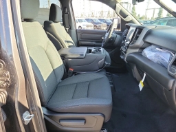 Ram 1500 Express 4x2 Crew Cab 5'7" Box 2026