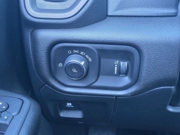 Ram 1500 Tradesman 4x4 Crew Cab 5'7" Box 2025