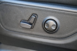 Ram 1500 Big Horn 4x4 Crew Cab 5'7" Box 2026