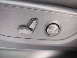 Ram 1500 Big Horn 4x4 Crew Cab 5'7" Box 2026