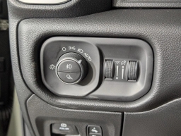 Ram 1500 Big Horn 4x4 Crew Cab 5'7" Box 2026