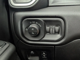 Ram 1500 Big Horn 4x4 Crew Cab 5'7" Box 2026