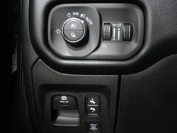 Ram 1500 Big Horn 4x4 Crew Cab 5'7" Box 2026