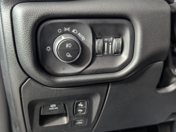 Ram 1500 Big Horn 4x4 Crew Cab 5'7" Box 2026