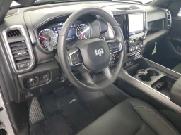 Ram 1500 Express 4x4 Crew Cab 5'7" Box 2026