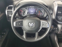 Ram 1500 Express 4x4 Crew Cab 5'7" Box 2026