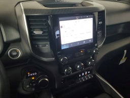 Ram 1500 Express 4x4 Crew Cab 5'7" Box 2026