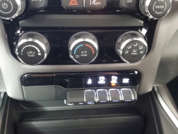 Ram 1500 Express 4x4 Crew Cab 5'7" Box 2026