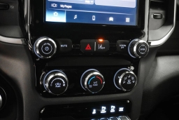 Ram 1500 Express 4x4 Crew Cab 5'7" Box 2026