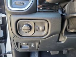 Ram 1500 Laramie 4x4 Crew Cab 5'7" Box 2026