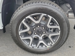 Ram 1500 Laramie 4x4 Crew Cab 5'7" Box 2026