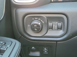 Ram 1500 Laramie 4x4 Crew Cab 5'7" Box 2026