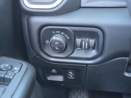 Ram 1500 Big Horn 4x4 Crew Cab 6'4" Box 2026