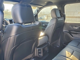 Ram 1500 Tradesman 4x4 Crew Cab 6'4" Box 2025