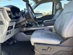 Ford F-150 Lightning Flash 4WD SuperCrew 5.5' Box 2025