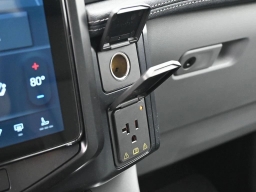 Ford F-150 Lightning Flash 4WD SuperCrew 5.5' Box 2025