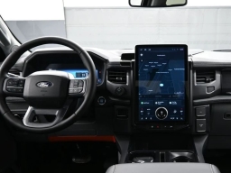 Ford F-150 Lightning Flash 4WD SuperCrew 5.5' Box 2025