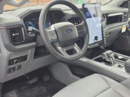 Ford F-150 Lightning Flash 4WD SuperCrew 5.5' Box 2025