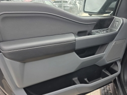 Ford F-150 Lightning Flash 4WD SuperCrew 5.5' Box 2025