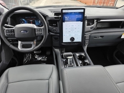 Ford F-150 Lightning Flash 4WD SuperCrew 5.5' Box 2025