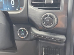 Ford F-150 Lightning Flash 4WD SuperCrew 5.5' Box 2025