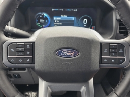 Ford F-150 Lightning Flash 4WD SuperCrew 5.5' Box 2025