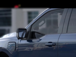 Ford F-150 Lightning Flash 4WD SuperCrew 5.5' Box 2025