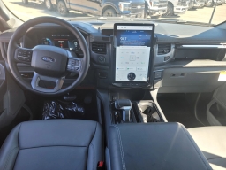 Ford F-150 Lightning Flash 4WD SuperCrew 5.5' Box 2025