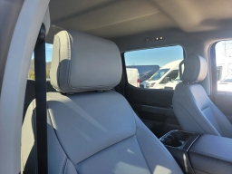 Ford F-150 Lightning Flash 4WD SuperCrew 5.5' Box 2025