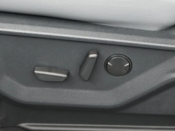 Ford F-150 Lightning Flash 4WD SuperCrew 5.5' Box 2025