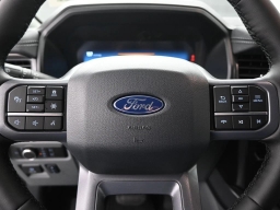 Ford F-150 Lightning Flash 4WD SuperCrew 5.5' Box 2025