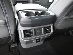 Ford F-150 Lightning Flash 4WD SuperCrew 5.5' Box 2025