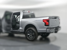 Ford F-150 Lightning Flash 4WD SuperCrew 5.5' Box 2025