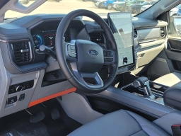 Ford F-150 Lightning Flash 4WD SuperCrew 5.5' Box 2025