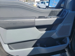 Ford F-150 Lightning Flash 4WD SuperCrew 5.5' Box 2025