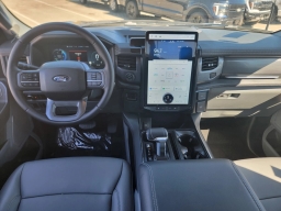 Ford F-150 Lightning Flash 4WD SuperCrew 5.5' Box 2025