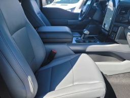 Ford F-150 Lightning Flash 4WD SuperCrew 5.5' Box 2025