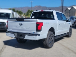 Ford F-150 Lightning Flash 4WD SuperCrew 5.5' Box 2025